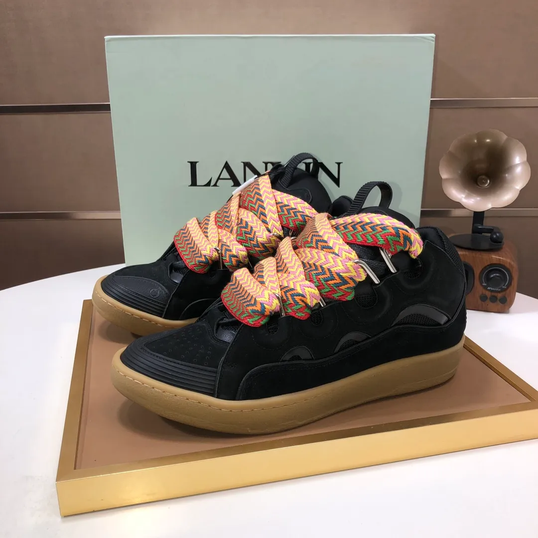 Men's men's shoes💰820💰[LANVIN] The latest lace-up fashionable casual couple sneakers, high-quality CLAY couple series‼ ️ The latest trendy products of the season 🌈Many bloggers have planted grass and purchased the original open-mold customization. The upper and outsole are sewn with mark threads without edge sealing. A variety of material splicing combination design. Very versatile for fashionable and casual wear. Comfortable on the feet. Self-recommended. Upper cowhide + cow suede + breathable mesh lining. Foot-padding cowhide. Exclusive original open-mold clear logo rubber outsole ⚠️Couple standard size 36-40 for women and 38-44 for men.